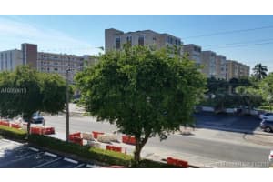 600 NE 14th Ave, Hallandale Beach, FL 33009, Sold 04/23/18