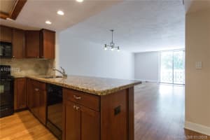 1020 Meridian Ave, Miami Beach, FL 33139, Sold 04/20/18