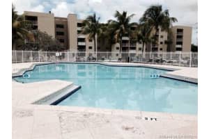 8075 NW 7th St, Miami, FL 33126, Sold 02/21/19