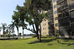 20840 San Simeon Way, Miami, FL 33179, Sold 03/19/18