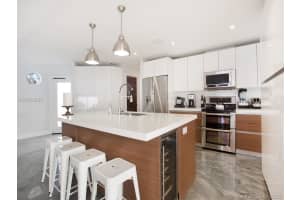 2558 NE 206th Terrace, Miami, FL 33180, Sold 04/27/18
