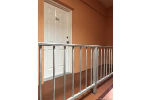 9459 SW 76th St APT R5, Miami, FL 33173, Sold 04/25/18