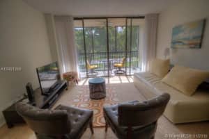 3301 N Country Club Dr, Miami, FL 33180, Sold 10/26/18
