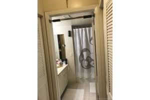 6292 NW 186th St, Hialeah, FL 33015, Sold 02/28/18