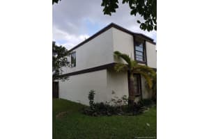 585 NW 99th Pl, Miami, FL 33172, Sold 04/27/18