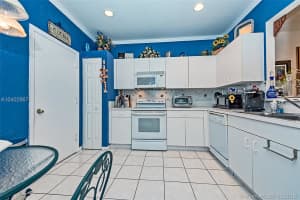 9008 NW 55th Ct, Sunrise, FL 33351, Sold 03/23/18