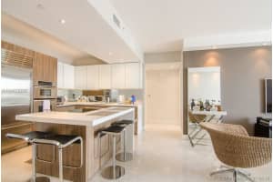 218 SE 14th St, Miami, FL 33131, Sold 05/16/18