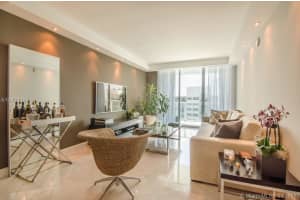 218 SE 14th St, Miami, FL 33131, Sold 05/16/18