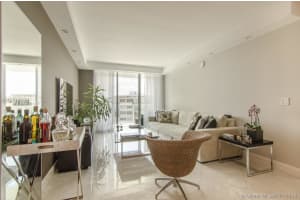 218 SE 14th St, Miami, FL 33131, Sold 05/16/18