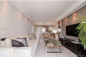 218 SE 14th St, Miami, FL 33131, Sold 05/16/18