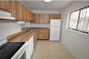 8635 NW 8th St, Miami, FL 33126, Sold 03/21/18