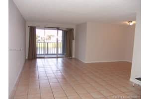 15470 SW 82nd Ln, Miami, FL 33193, Sold 04/05/18