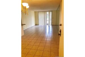 9682 Fontainebleau Blvd, Miami, FL 33172, Sold 03/28/18