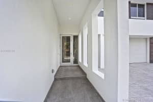 2618 Trapp Ave, Miami, FL 33133, Sold 08/31/18