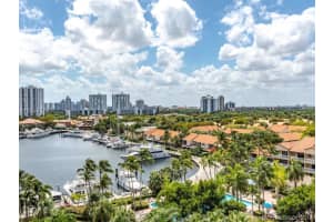 3610 Yacht Club Dr, Miami, FL 33180, Sold 02/15/18