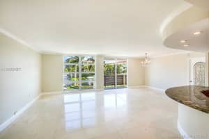 9800 W Bay Harbor Dr, Bay Harbor Islands, FL 33154, Sold 10/30/18