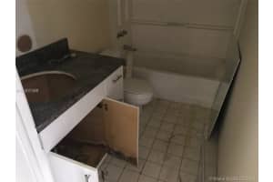 6135 NW 186th St, Hialeah, FL 33015, Sold 04/13/18