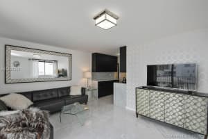 1255 Collins Ave, Miami Beach, FL 33139, Sold 09/07/18