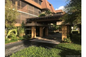 661 NE 195th St, Miami, FL 33179, Sold 08/24/18