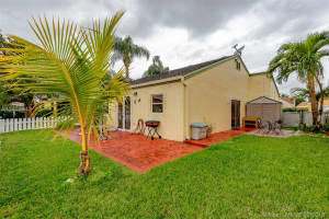 8120 NW 191st St, Hialeah, FL 33015, Sold 04/02/18