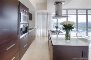 3737 Collins Ave, Miami Beach, FL 33140, Sold 03/19/18