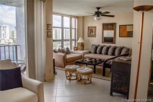 400 Leslie Dr, Hallandale Beach, FL 33009, Sold 03/01/18