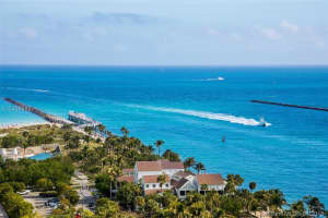 800 South Pointe Dr, Miami Beach, FL 33139, Sold 05/01/18