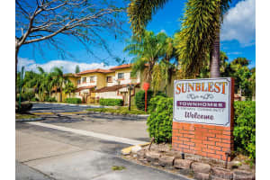 8957 Springtree Lakes Dr, Sunrise, FL 33351, Sold 04/03/18