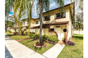 8957 Springtree Lakes Dr, Sunrise, FL 33351, Sold 04/03/18