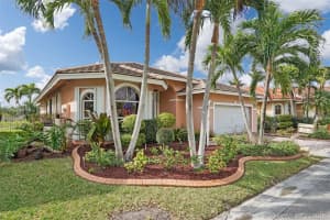 11630 SW 12th St, Pembroke Pines, FL 33025, Sold 03/19/18