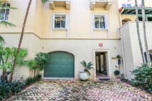 6147 Paradise Point Dr, Palmetto Bay, FL 33157, Sold 05/22/18