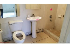 6195 NW 186th St, Hialeah, FL 33015, Sold 05/16/18