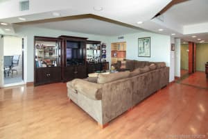 6423 Collins Ave, Miami, FL 33141, Sold 06/05/18