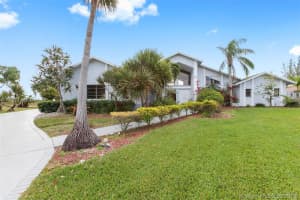 11826 SW 43rd St, Davie, FL 33330, Sold 04/13/18