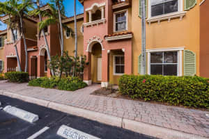 10605 SW 6th St, Pembroke Pines, FL 33025, Sold 04/12/18