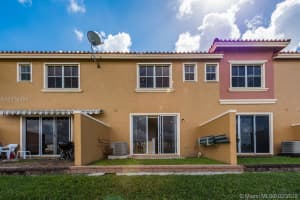 10605 SW 6th St, Pembroke Pines, FL 33025, Sold 04/12/18