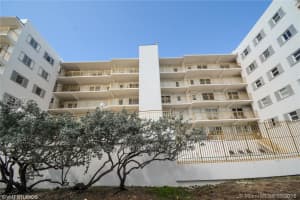 901 S Surf Rd, Hollywood, FL 33019, Sold 04/30/18