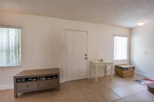 9508 NW 53rd St, Sunrise, FL 33351, Sold 04/06/18