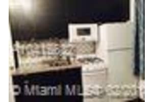 335 Ocean Dr, Miami Beach, FL 33139, Sold 05/14/18