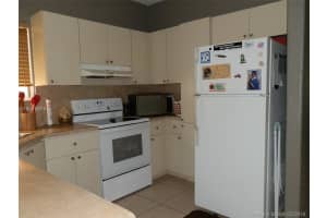 715 SE 12th Ter, Homestead, FL 33033, Sold 03/19/18