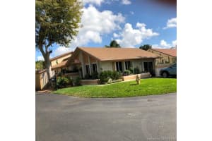 8270 SW 39th Ct, Davie, FL 33328, Sold 03/21/18