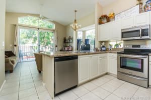 15201 SW 49th St, Davie, FL 33331, Sold 03/30/18