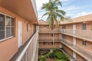 6135 NW 186th St, Hialeah, FL 33015, Sold 05/17/18