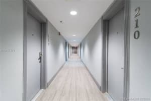 335 Ocean Dr, Miami Beach, FL 33139, Sold 04/26/18