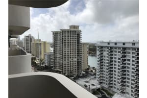 5757 Collins Ave # 305, Miami Beach, FL 33140, Sold 03/21/18