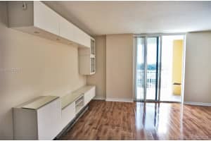 900 SW 8th St #500, Miami, FL 33130, Sold 03/29/18