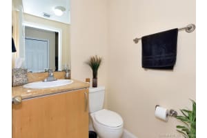 7483 NW 179th Terrace, Hialeah, FL 33015, Sold 03/19/18