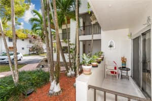 9350 SW 77th Ave APT G2, Miami, FL 33156, Sold 04/15/18