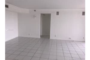 3610 Yacht Club Dr, Miami, FL 33180, Sold 09/26/19