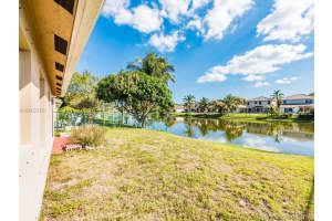 7944 N Silverado Cir, Hollywood, FL 33024, Sold 05/15/18